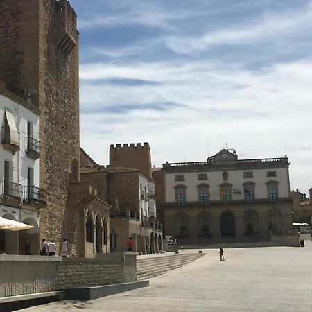 Apartamentos Turisticos Domus Seleqtia Plaza Mayor Caces Dış mekan fotoğraf