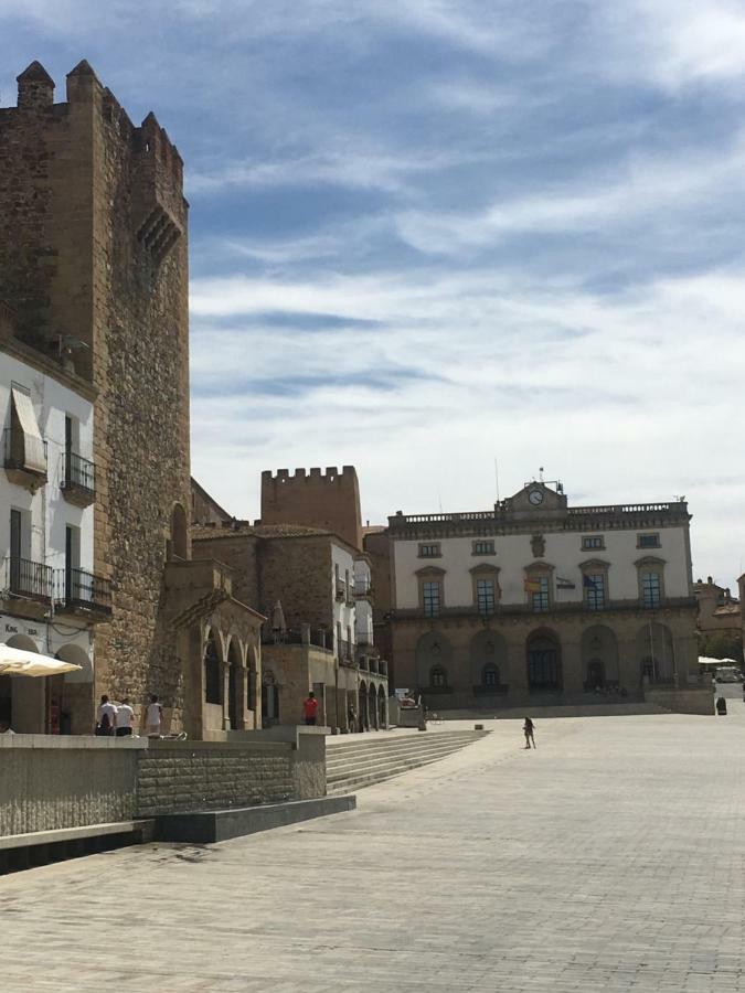 Apartamentos Turisticos Domus Seleqtia Plaza Mayor Caces Dış mekan fotoğraf